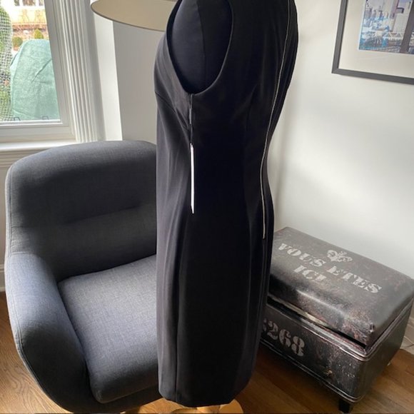 NWT Calvin Klein Solid Sleeveless Sheath with Front Cut Out Dress 8 Black - Picture 9 of 11